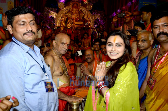 rani mukerji at chinchpokli ganpati mandal 7