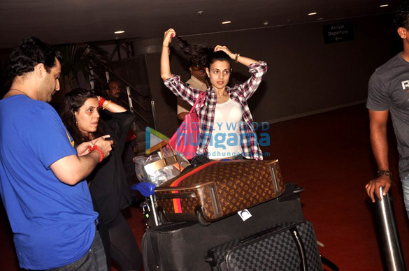 ameesha patel snapped returning from bangkok 6
