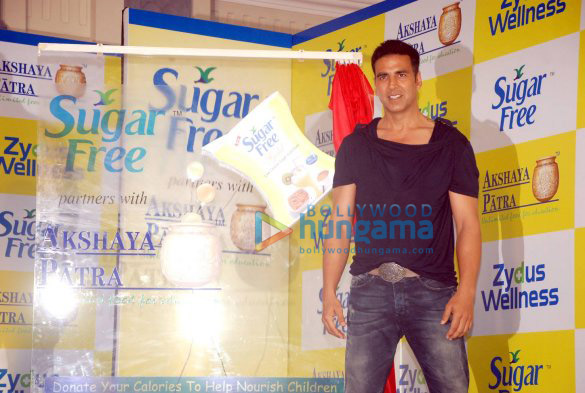 akshay kumar launches sugar frees donate your calories to help nourish children campaign 3