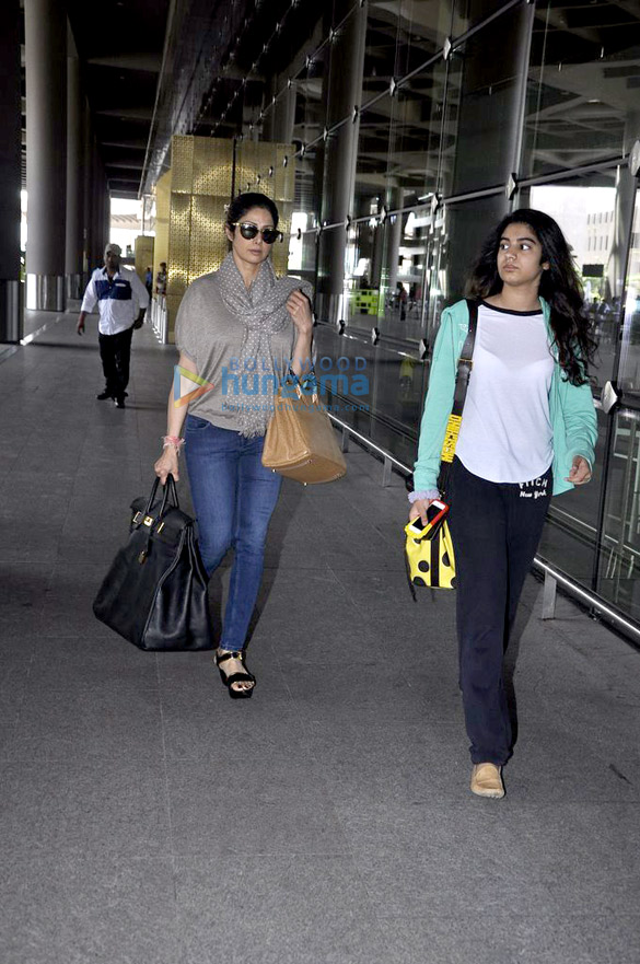 asin sridevi snapped while returning from siima 7