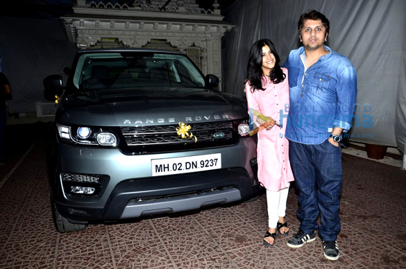 ekta kapoor gifts mohit suri a swanky range rover 2