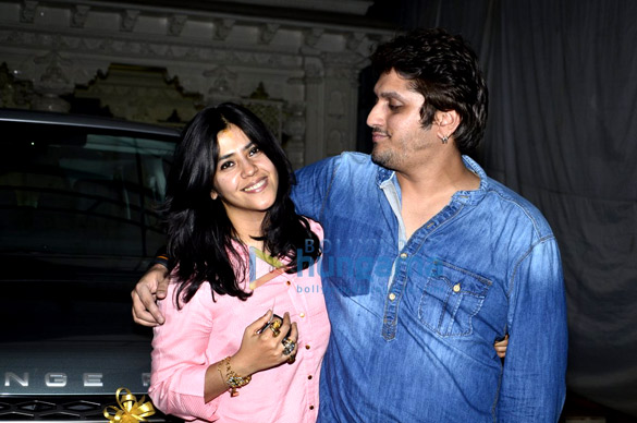 ekta kapoor gifts mohit suri a swanky range rover 4