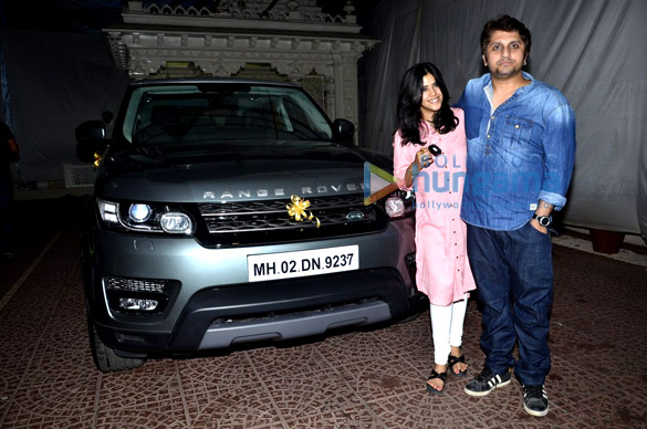 ekta kapoor gifts mohit suri a swanky range rover 3
