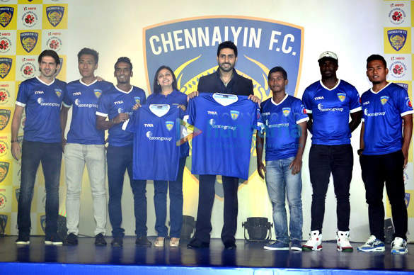 abhishek bachchan introduces isl chennaiyin f c team 2