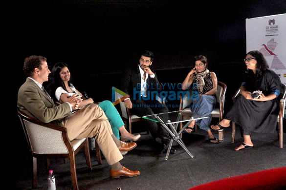 arjun kapoor zoya akhtar at 16th mumbai film festival day 8 3