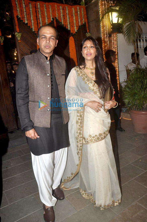 amitabh bachchan and family celebrate diwali in style 18