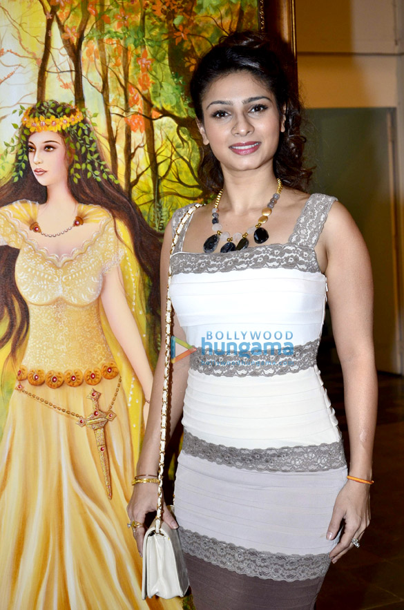rishi kapoor inaugurates dr seema nitin chaudharys painting exhibition 7