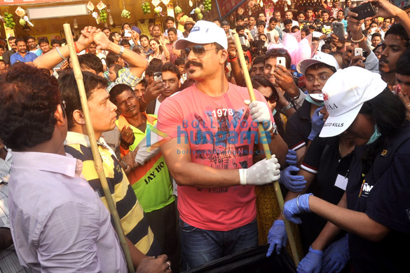 vivek oberoi at cpaa cleanliness drive 6