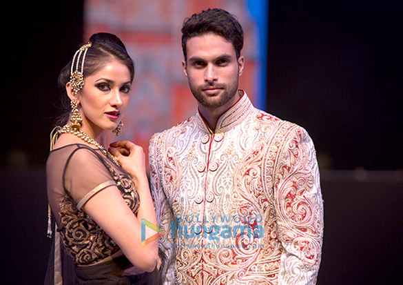 designer asif shah showcases his latest creations at couture 2014 in indore 9