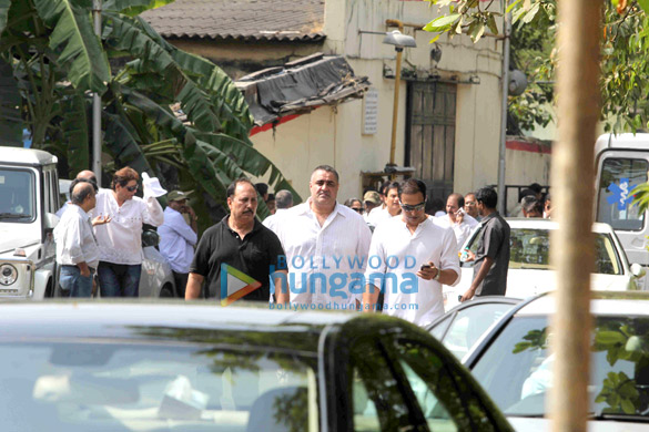 celebs grace ravi chopras funeral 9