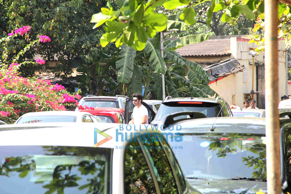 celebs grace ravi chopras funeral 13
