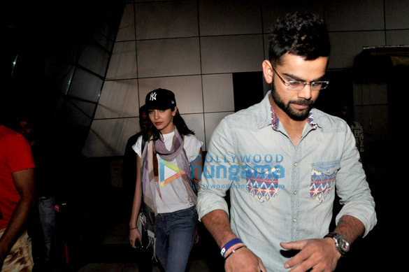 anushka sharma virat kohli snapped at the domestic airport 5