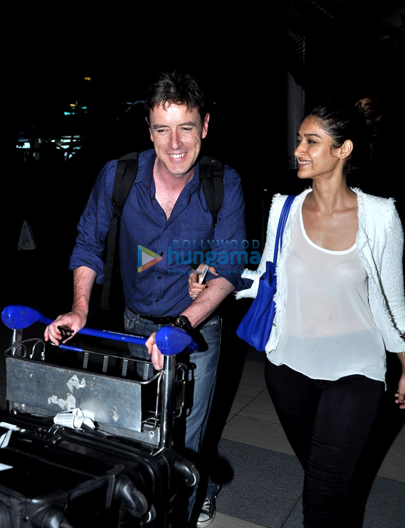 ileana dcruz snapped with her boyfriend 2