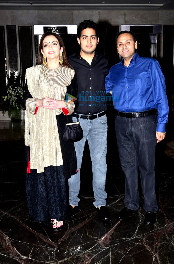 sachin tendulkar nita ambani suniel shetty at rohit sharmas 264 record odi score bash 3