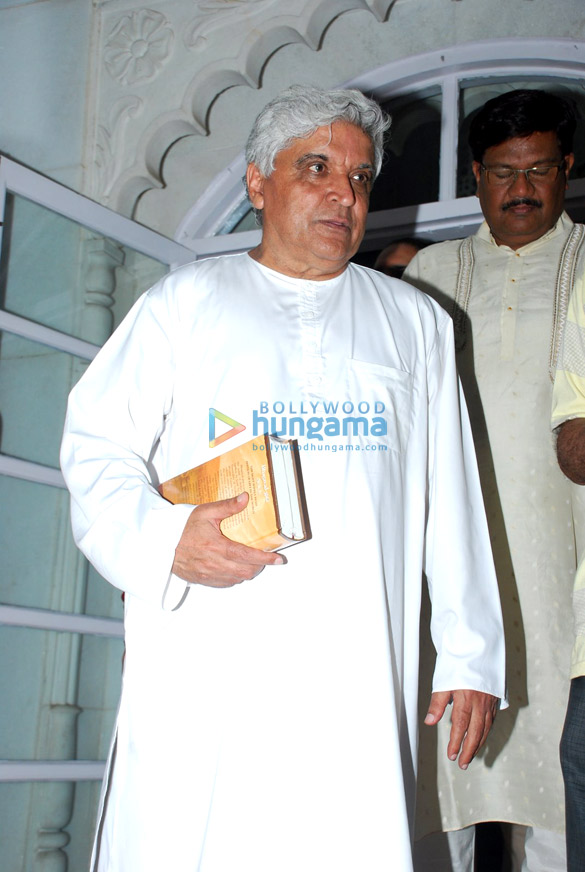 celebs attend megha jalotas prayer meet 3