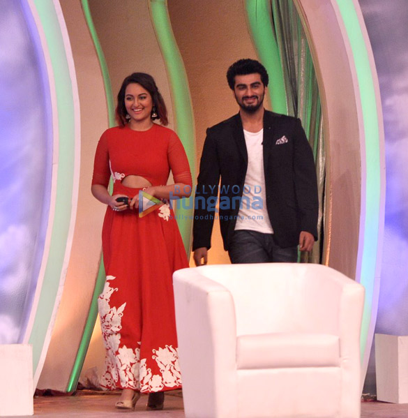 amitabh bachchan hosts the ndtv dettol banega swachh india cleanathon 26