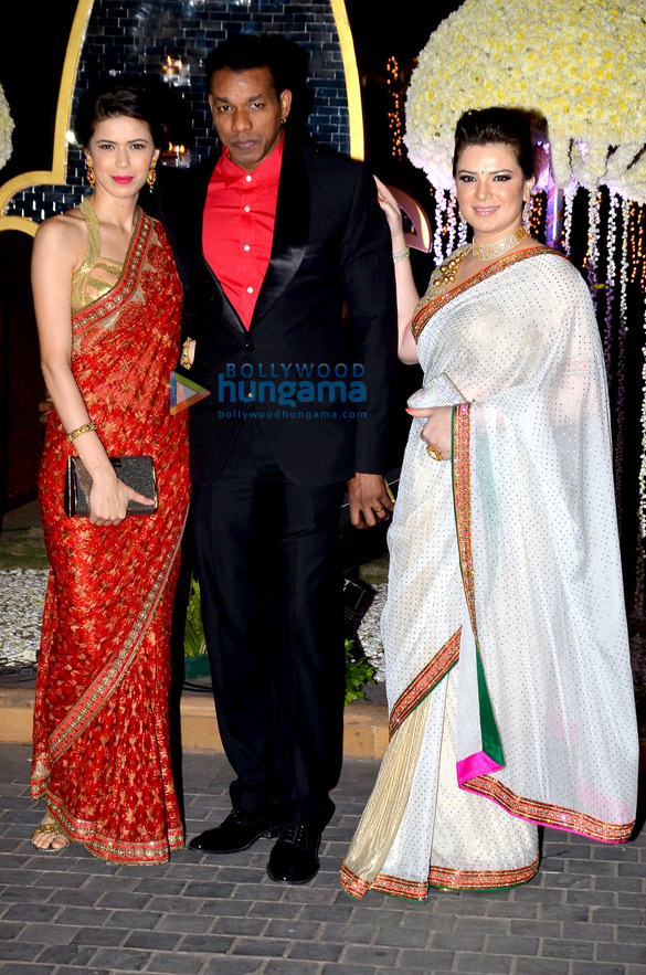 celebs grace riddhi malhotra tejas talwalkars wedding reception 18