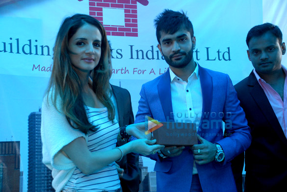 emraan hashmi and others at the launch of sussanne roshans eco friendly bricks 5