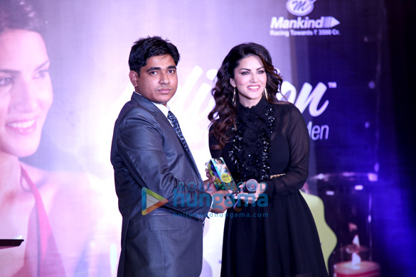 sunny leone graces the grand finale of mankind pharmas adiction deo contest 2