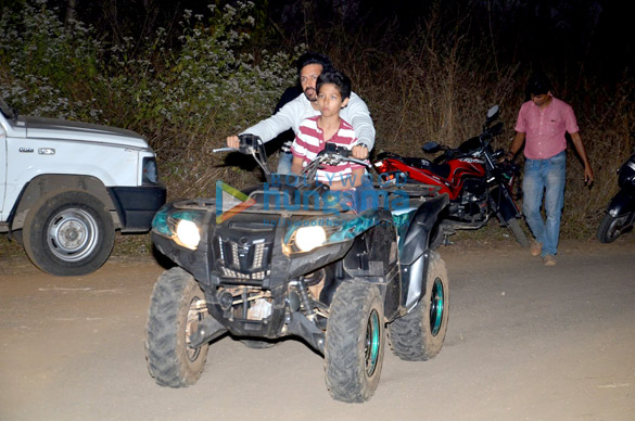 salman khan and family snapped enjoying bike rides at his panvel farm house 4