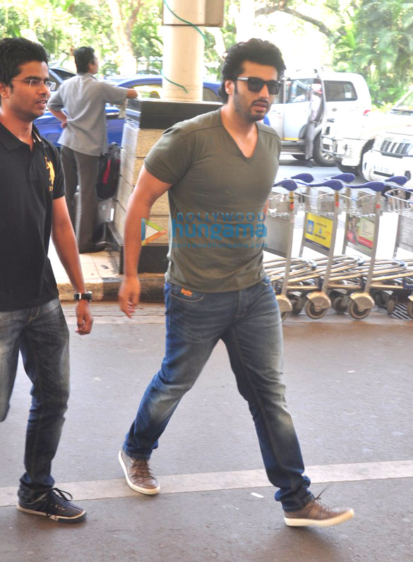 arjun kapoor sonakshi sinha snapped at the airport 6