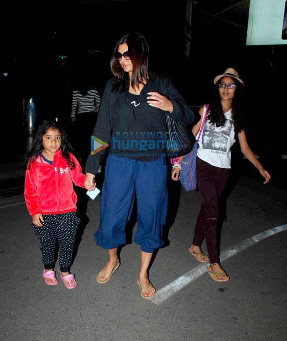 bollywood celebrities spotted at the airport 4