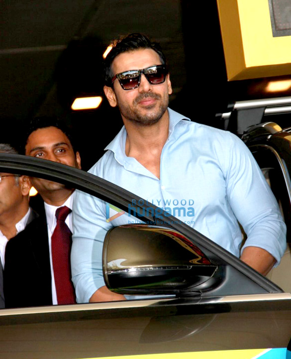 john abraham at standard chartered mumbai marathon 2015 press conference 6