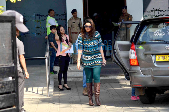 hrithik roshan jacqueline fernandez huma qureshi other leave for saifai maha utsav fest 8
