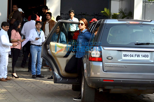 hrithik roshan jacqueline fernandez huma qureshi other leave for saifai maha utsav fest 4