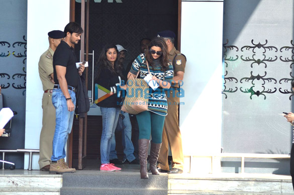 hrithik roshan jacqueline fernandez huma qureshi other leave for saifai maha utsav fest 13
