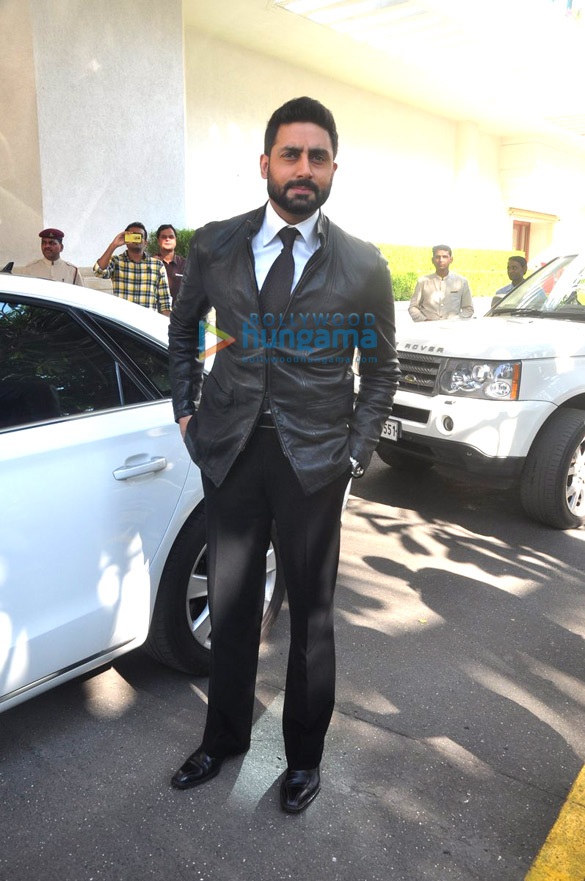 abhishek bachchan at filmfare awards press meet 9