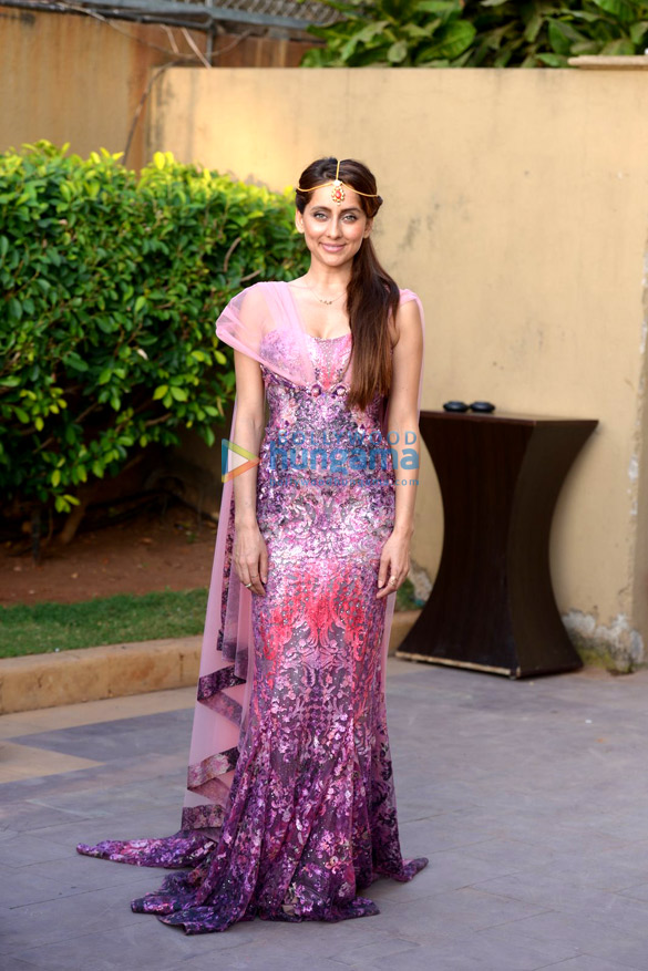 amrita arora urvashi rautela at india beach fashion week goa 2015 press meet 4