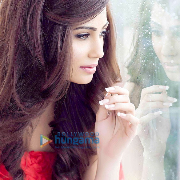 daisy shah 13