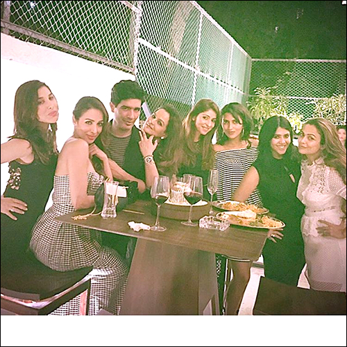 check out bollywood divas grace manish malhotras house party 2