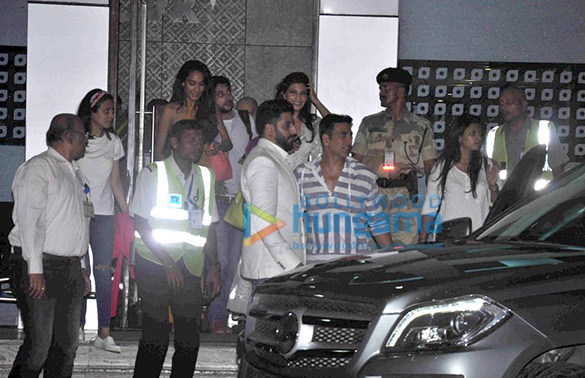 cast of housefull 3 snapped at the airport 3