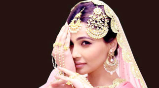 Daisy Shah all set to make her theatre debut