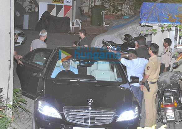 aamir khan snapped with mother in bandra 5