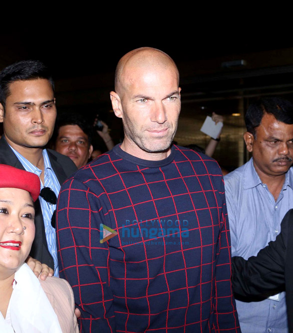 amitabh bachchan zinedine zidane others at the airport 2