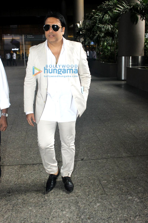 amitabh bachchan zinedine zidane others at the airport 5