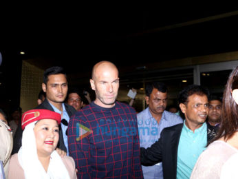 Amitabh Bachchan, Zinedine Zidane & others snapped at the international airport