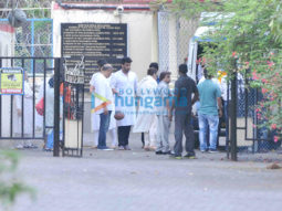 Arjun Kapoor’s grand mother’s last rites held in Juhu