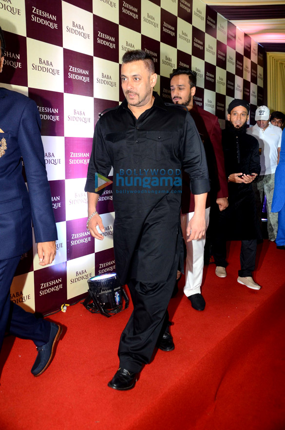 baba siddique iftar party 9