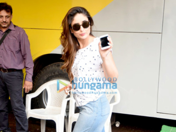 Kareena Kapoor Khan & Alia Bhatt snapped at a studio in Bandra