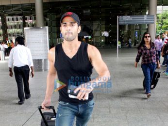 Yami Gautam and a rather angry Pulkit Samrat were snapped at the airport