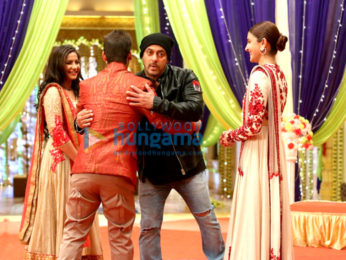 Salman Khan & Anushka Sharma promote 'Sultan' on 'Udaan' TV serial