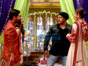 Salman Khan & Anushka Sharma promote 'Sultan' on 'Udaan' TV serial