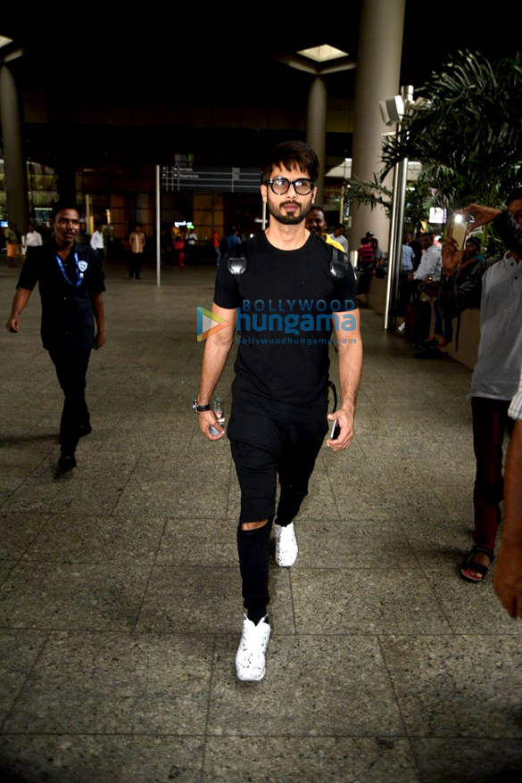 salman khan arrive from spain 2