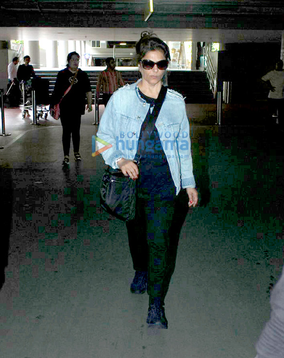 sunny john others snapped at airport 4