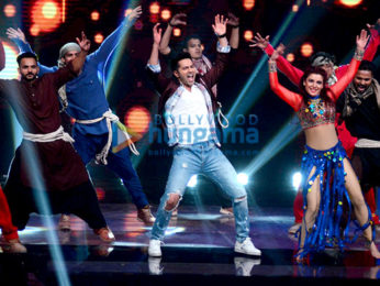 Varun Dhawan promotes 'Dishoom' on Sa Re Ga Ma Pa