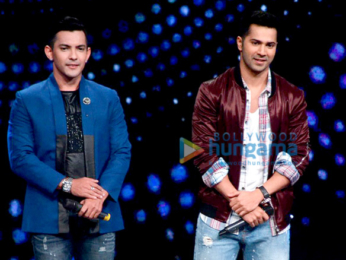 Varun Dhawan promotes 'Dishoom' on Sa Re Ga Ma Pa